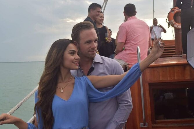 Romantic Experience Sunset Dinner Columbus in Cancun (2x1 price) - Who will enjoy this cruise most