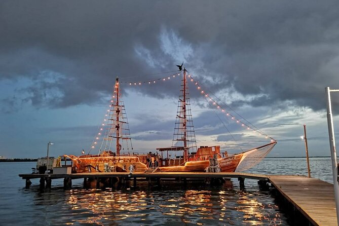 Romantic Sunset Dinner Cruising Experience - Arriving at Marina Aquatours