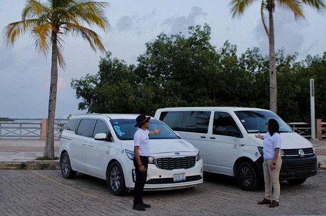 Round trip to Cancun Hotel Zone or Downtown Cancun - Terminal 2 international arrivals: find Grab and Go