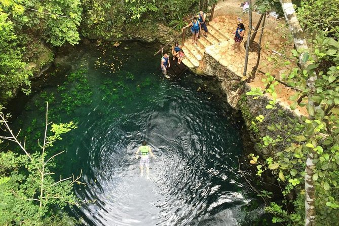 Route of the cenotes (ZAPOTE) - Grandfather Che Che: the water zip line stop