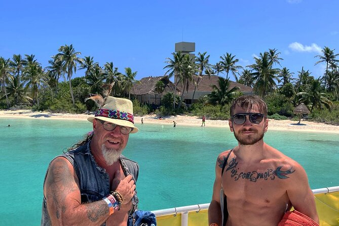 Sailing at Isla Contoy & Isla Mujeres! Snorkel at Ixlache Reef - Catamaran setup and what the boat day feels like
