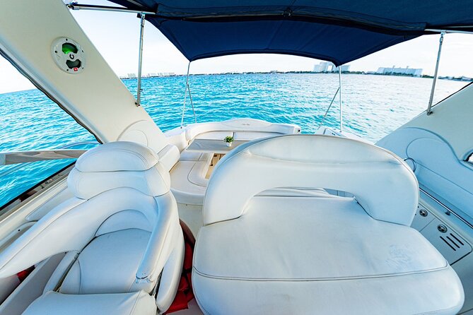 SeaRay 43ft Isla Mujeres, Snorkelling and more!! - The crew and the feel of the day