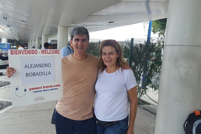 Shared transportation in Cancun - Finding the representative after customs