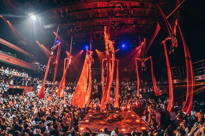 Skip the line: Cancun Coco Bongo Gold Member Entrance Ticket - What a night at Coco Bongo Cancun is really like