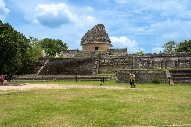 Small Group Tour to Chichen Itza, Cenote and Ekbalam from Cancun - Guides, vehicles, and group size