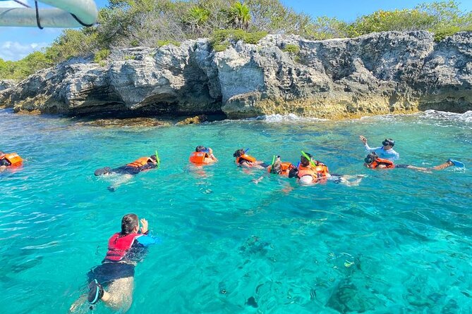 Snorkeling in Isla Mujeres and Underwater Museum - Reaching the meeting point on Isla Mujeres