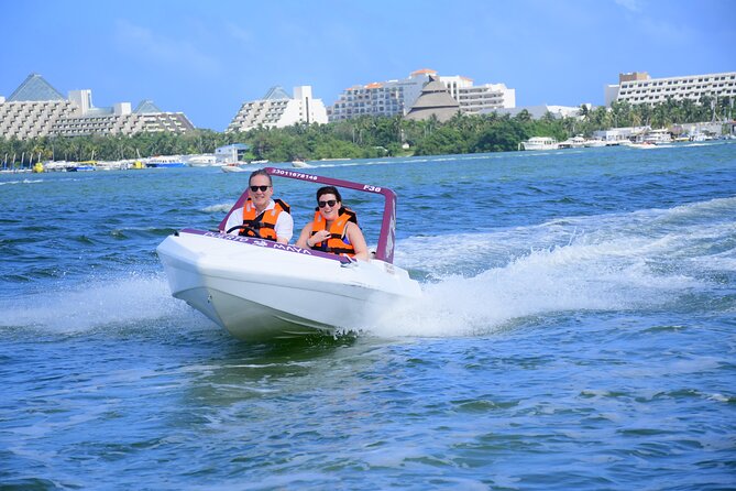 Speedboat and Snorkeling in Cancun with Mayan Ceremony & Tasting - Salbutes, aguas frescas, and the photo stop