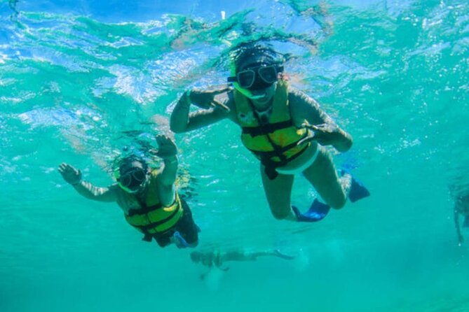 Speedboat Excursion: Thrilling Drive & Snorkel in Cancun Lagoon! - What the 30-person limit means