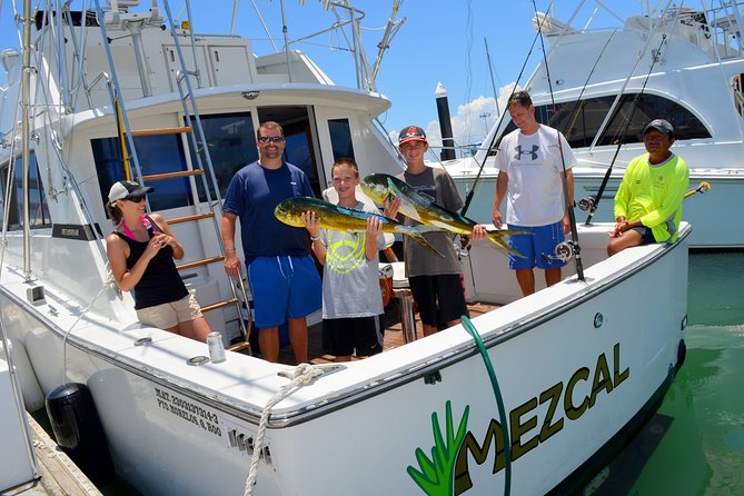 Sport Fishing at the Caribbean Sea. Enjoy an amazing time with friends & family - What the small group really adds