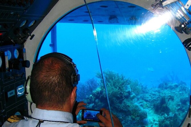 Subsea Subsee - A dry-seat view of Cancun’s underwater world