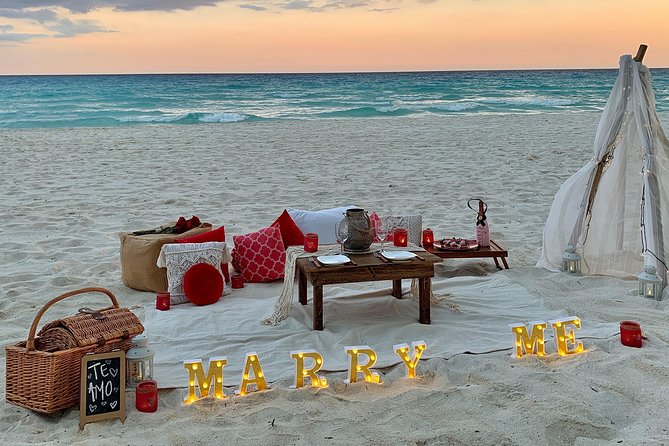 Sunset Beach Proposal - Arriving at Playa Chacmool for sunset