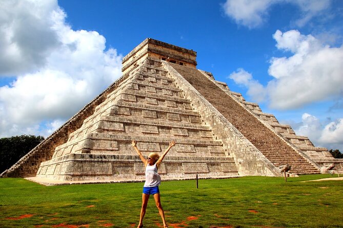 Tour Chichen Itza, 2 Cenotes, and Valladolid from Cancun - Cenote Samulá: a larger cave atmosphere