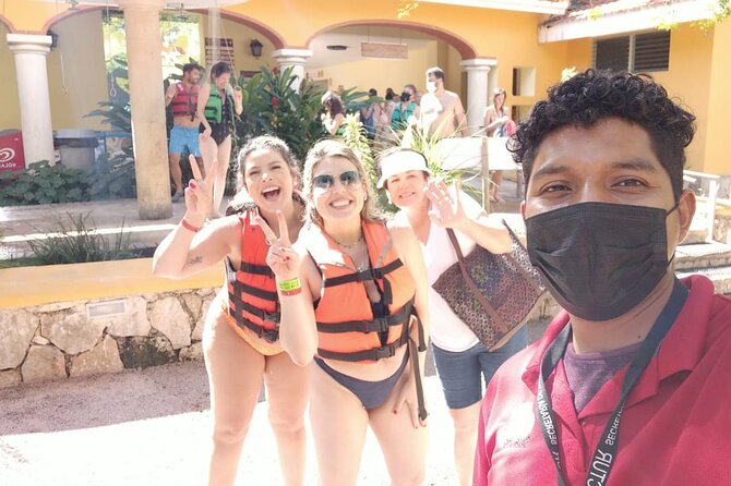 Tour de Dia a Chichén Cenote Ik Kil Cenote Suytun y Valladolid - The big-group reality and language concerns