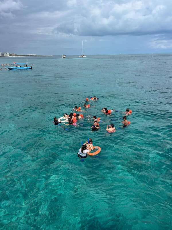 Tour Isla Mujeres: From Cancún-Riviera Maya all Included - Snorkeling by statues and coral