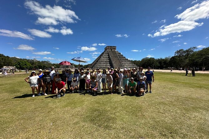 Tour to Chichen Itza-Tickets, food and cenote - Chichen Itza: two guided hours with the Maya monuments