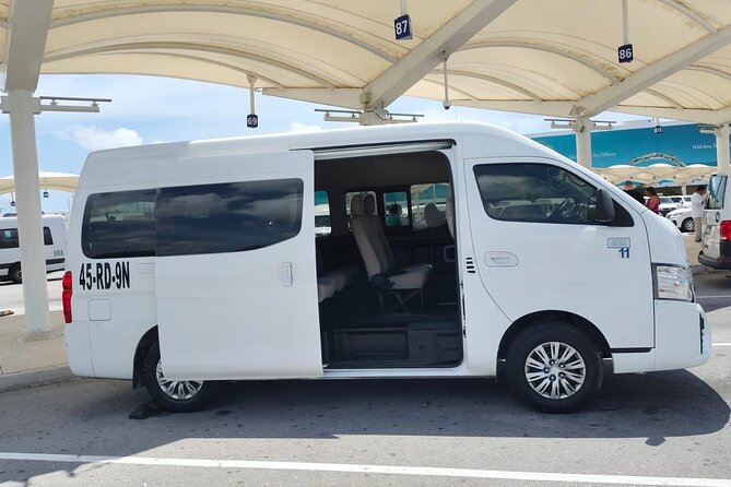 Transfer from Cancun airport to Cancun hotel zone 1 to 8 people - What private means here