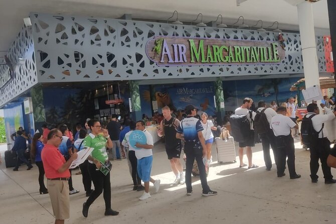 Transfer from Cancun airport to Cancun hotel zone 1 to 8 people - The drawbacks you should plan around