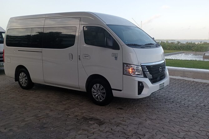 Transfer from Cancun airport to Cancun hotel zone 1 to 8 people - Who should book this Cancun transfer?
