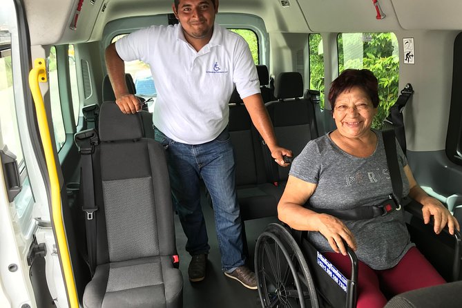 Transporte Aeropuerto a Hotel en Cancún, privado ida y vuelta - What the Arrival Ride Is Like