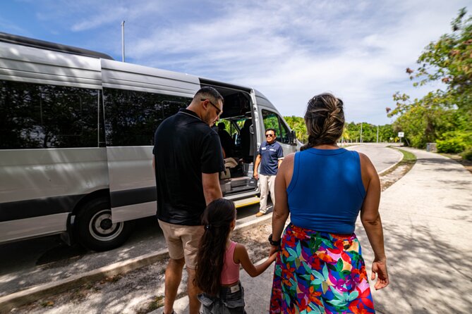 Transporte Privado del aeropuerto de Cancún a Cancún o Riviera - A straightforward start at Cancun Airport