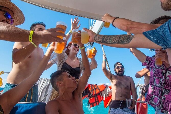 Trip to Isla Mujeres by Catamaran, with snorkeling and drinks - Sailing from Cancun to Isla Mujeres