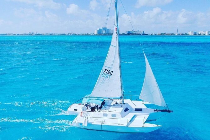 Trip to Isla Mujeres by Catamaran, with snorkeling and drinks - What the catamaran day feels like