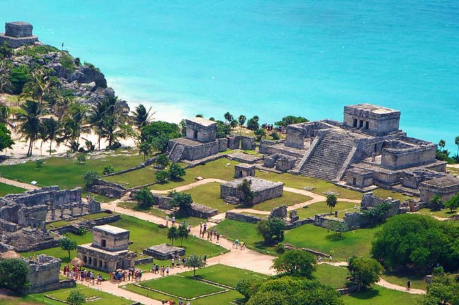 Tulum Akumal Snorkel Tour and 4 Cenotes Small Group All Fees Incl - A small van makes the schedule easier