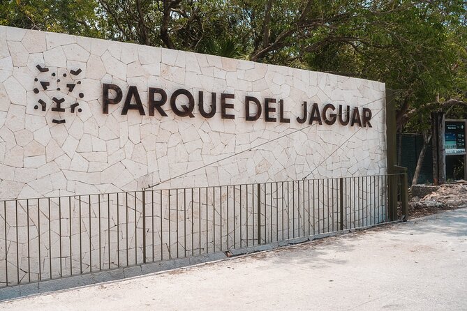 Tulum Mayan Ruins + Shopping Tour + Tulum Jaguar Park - Tulum ruins with a Caribbean backdrop