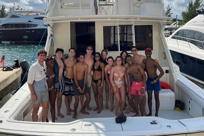 VIP YACHT up to 28 passengers - Isla mujeres snorkel - Reaching Isla Mujeres and Playa Norte