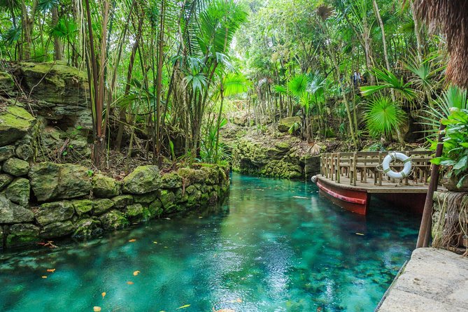 Xcaret Aquatic Theme Park Private 12 hrs Trip from Cancun by van - Eating at Xcaret without leaving the park