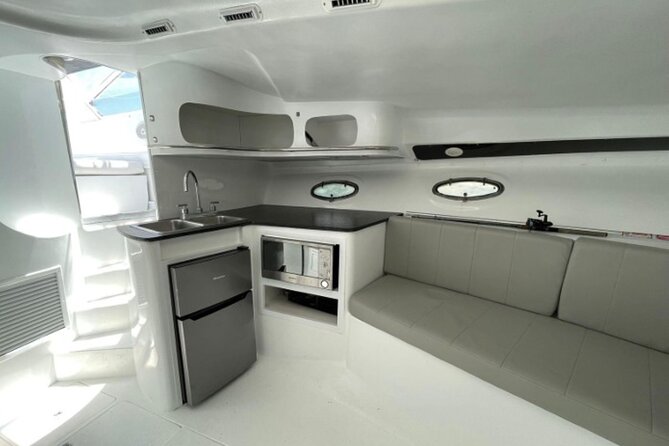 Yacht experience in Cancun: cruise, swim and sunset views - Key points to know before you book