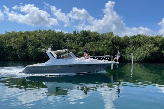Yacht experience in Cancun: cruise, swim and sunset views - Starting at Sunset Marina