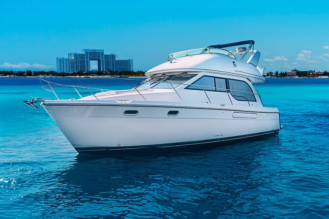 Yacht Meridian 40FT Best Private Rental in Cancun - What the Meridian yacht experience is really like