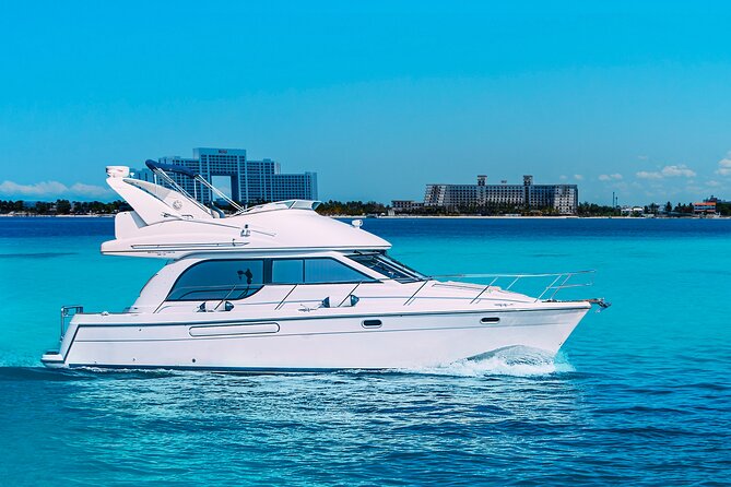 Yacht Meridian 40FT Best Private Rental in Cancun - Playa Norte, lunch, and the beach club choice