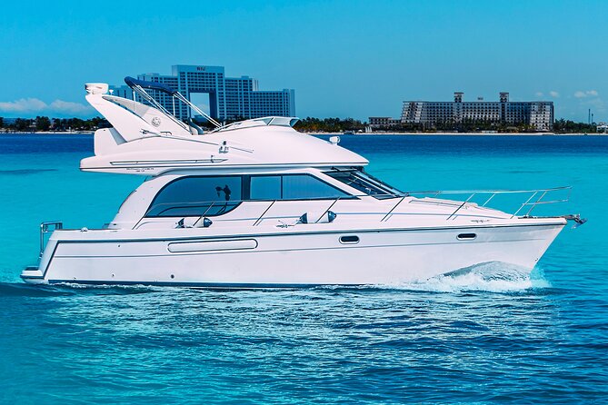Yacht Meridian 40FT Best Private Rental in Cancun - Meeting at the Cancun Hotel Zone marina