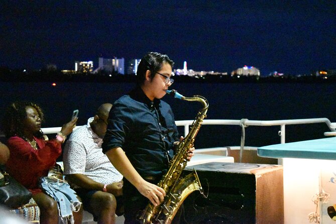 Your Romantic Dinner in Cancun, includes national open bar and live music - What the $95 price really covers