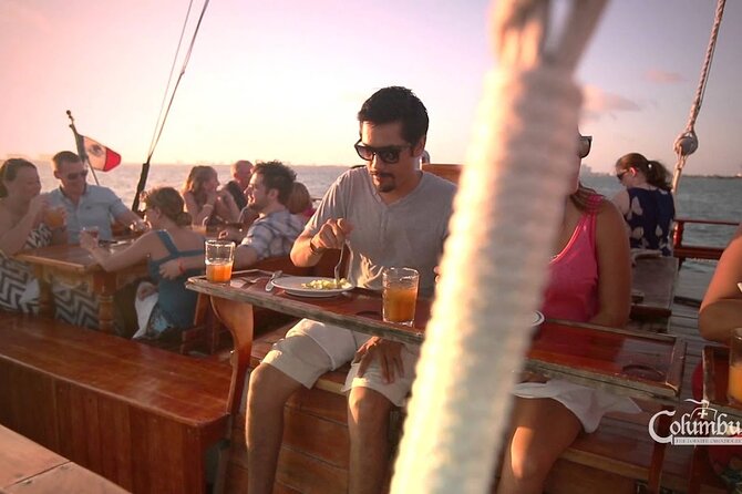 Your Romantic Dinner in Cancun, includes national open bar and live music - Who will enjoy this Cancun dinner cruise